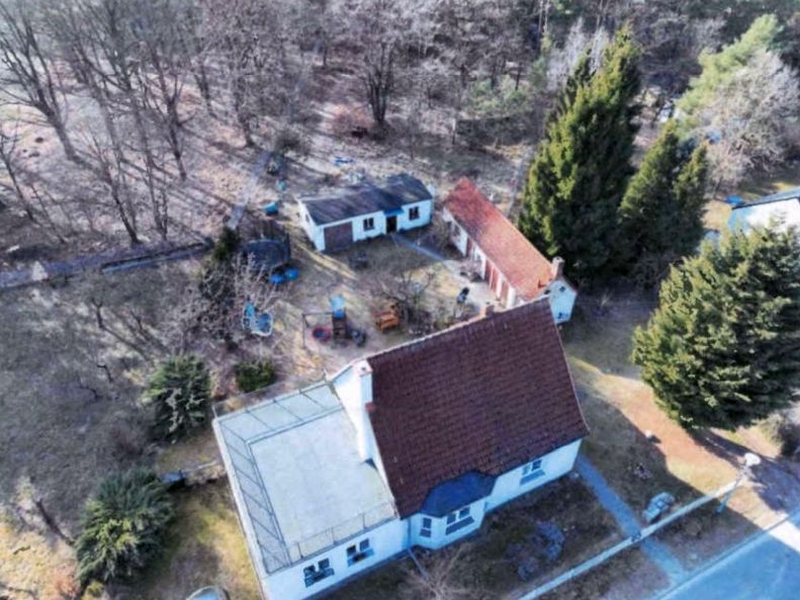 Wohnhaus mit Stallgebäude und Garage in Blankensee - Bild 1