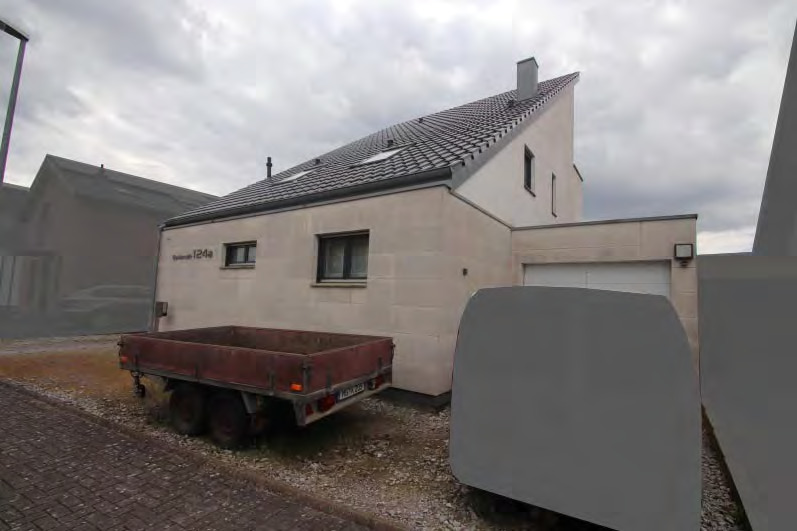 Einfamilienhaus, mit zwei Garagen in Mönchengladbach - Bild 2