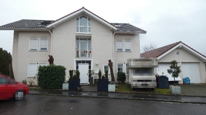 Wohnhaus mit Pkw-Doppelgarage in Gundelsheim - Bild 4