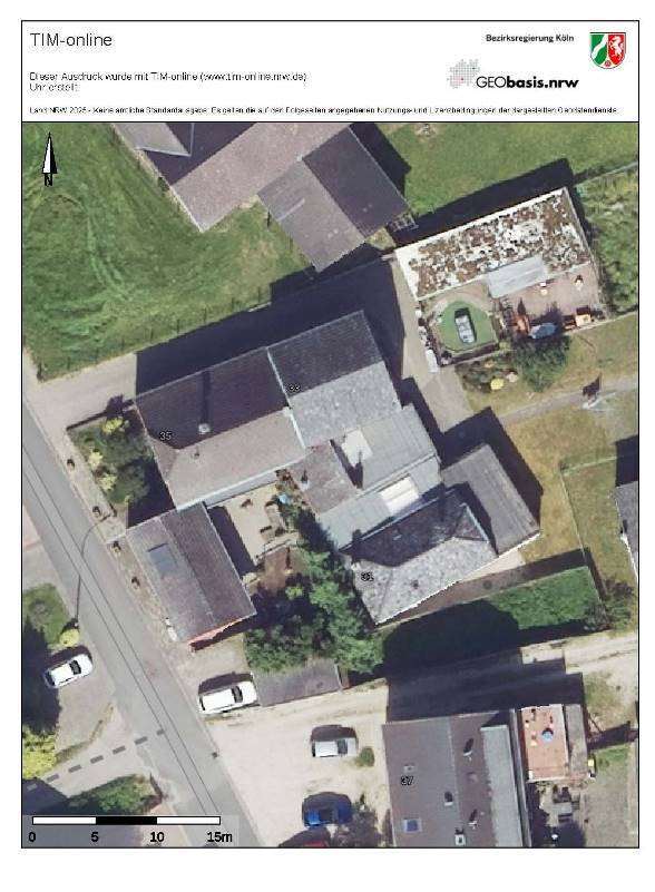 Einfamilienhaus einseitig angebaut, eine freistehende Garage, Kfz-Stellplatz vor und neben der Garage, Nebengebäude (Schuppen) in Wegberg - Bild 2