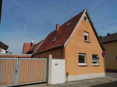 Einfamilienhaus im Wohnungseigentum mit Freisitz in Amalienstraße 5, 67373 Dudenhofen - Bild 1
