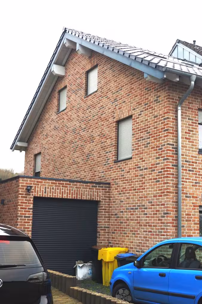 Garage, Einfamilienhaus, 2015 errichtetes Reiehenendhaus sowie Einzelgarage in Grevenbroich - Bild 3
