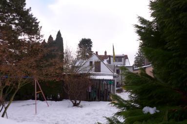 kleine Doppelhaushälfte mit Erweiterungsbau und anschließendem Nebengebäude in Ottweiler - Bild 3