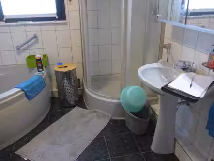 Zweifamilienhaus, gewerblich genutztes Grundstück, Kfz-Stellplatz, Garage in Porta Westfalica - Bild 6