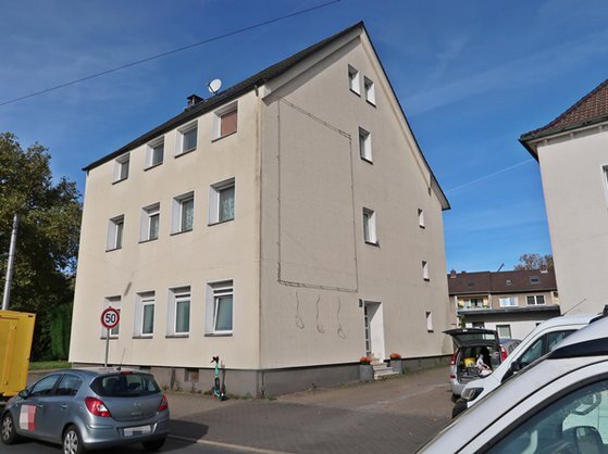 Mehrfamilienhaus und Hofgebäude in Bochum - Bild 1