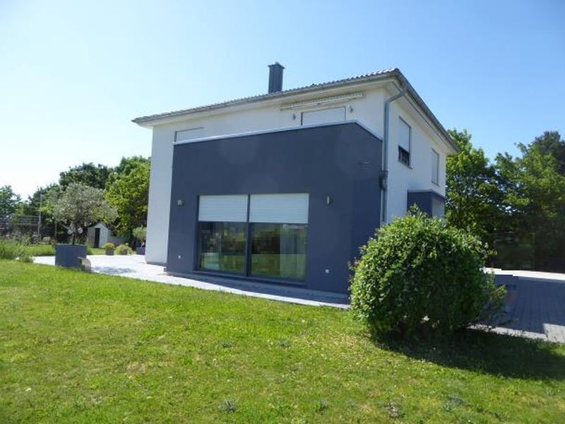 Einfamilienwohnhaus im Gewerbegebiet in Epfenbach - Bild 1