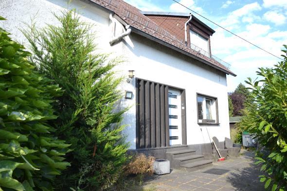 Einfamilienhaus in Ettringen - Bild 1