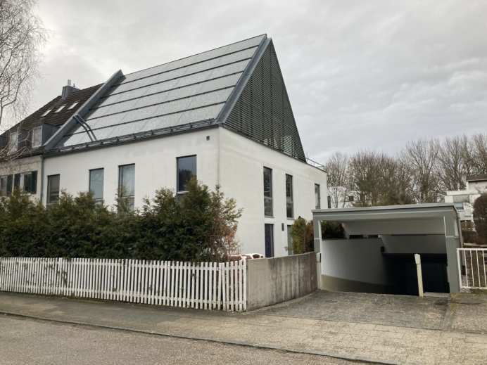 Eigentumswohnung (3 bis 4 Zimmer), Kfz-Stellplatz (Tiefgarage) in München - Bild 2