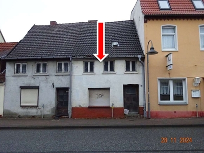 Sanierungsbedürftiges Einfamilienhaus in Sternberger Straße 54, 19412 Brüel - Bild 1