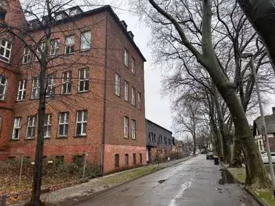 Grundstück, bebaut mit abrissreifen Gebäuden in Barbarastr. 63,65,67,72, Schwester-Eutymia-Straße, 47167 Duisburg, Neumühl - Bild 2