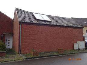 Einfamilienhaus einseitig angebaut, eine freistehende Garage, Kfz-Stellplatz vor und neben der Garage, Nebengebäude (Schuppen) in Wegberg - Bild 4