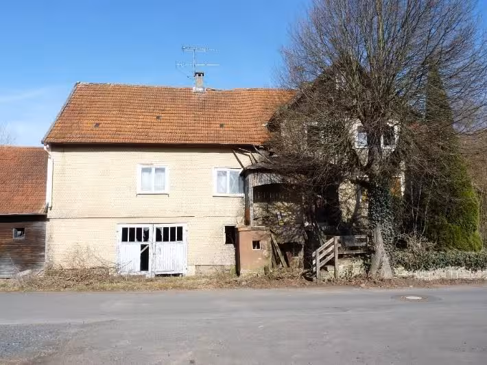 Wohnhaus und Scheune in Flieden - Bild 3