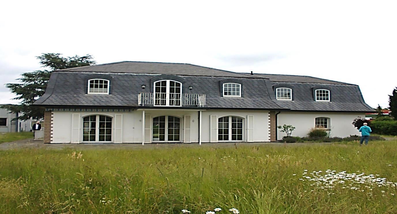 Gewerbegrundstück als Erbbaugrundstück und Gewerbegrundstück mit Hallen und Büroteil sowie einem Betriebsinhaberwohnhaus. in Espelkamp - Bild 2