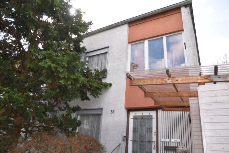 Zweifamilienwohnhaus (Reihenendhaus) und 2 Garagen in Stuttgart - Bild 4