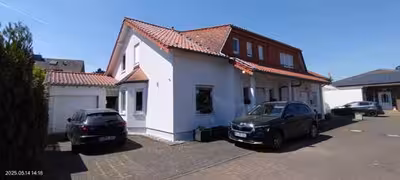 Garage, Doppelhaushälfte in Haus-Arff-Weg 7, 41540 Dormagen - Bild 1