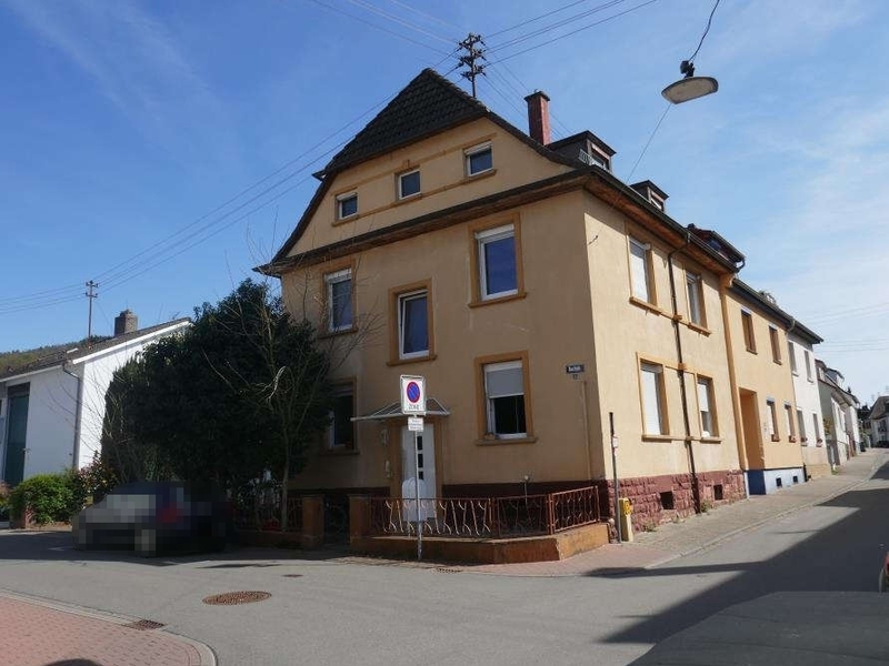 Dreifamilienhaus mit Garage in Dossenheim - Bild 3
