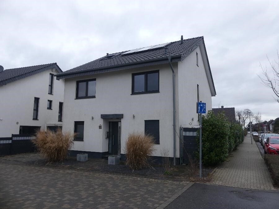 Garage, Einfamilienhaus in Kamp-Lintfort - Bild 1