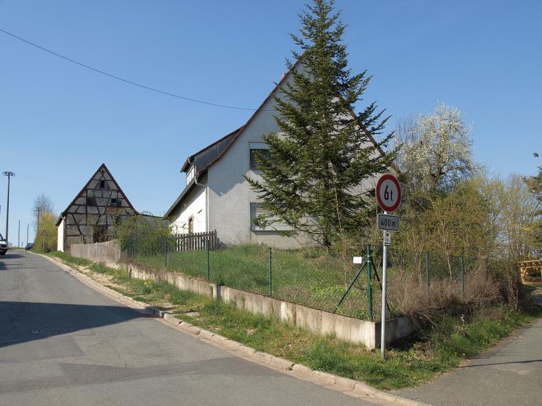 Einfamilienhaus, land- und forstwirtschaftlich genutztes Grundstück, land- und forstwirtschaftlich genutztes Grundstück, land- und forstwirtschaftlich genutztes Grundstück, land- und forstwirtschaftlich genutztes Grundstück in Lauf an der Pegnitz - Bild 1