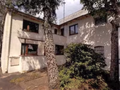 Bürogebäude, 3 Lagergebäude und 19 Garagen in Alsterdorferstraße 268, 22297 Hamburg - Bild 1