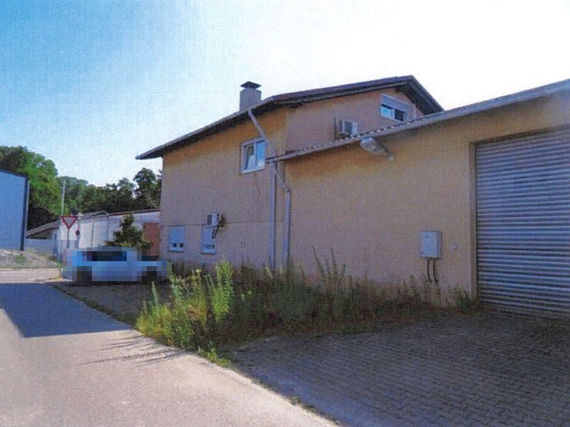 Einfamilienhaus mit angebauter Gewerbehalle in Wiesloch - Bild 2