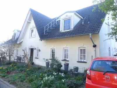 Mehrfamilienhaus in Mooßweg 8, 8a, 8b, 46519 Alpen, Menzelen - Bild 1
