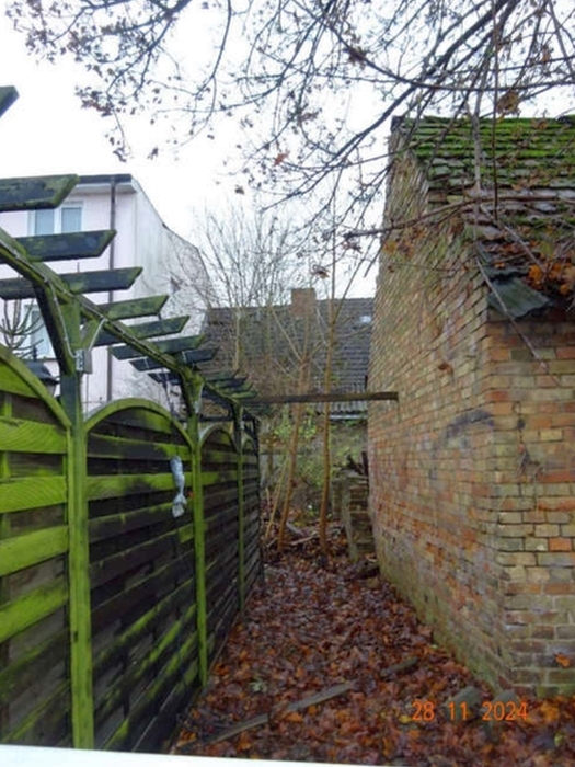 Sanierungsbedürftiges Einfamilienhaus in Brüel - Bild 2