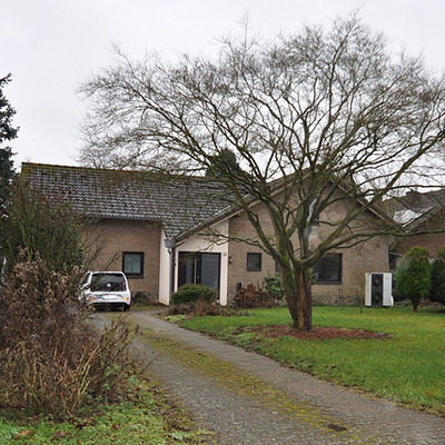 Garage, Einfamilienhaus in In Venrath, 41812 Erkelenz, Venrath - Bild 1