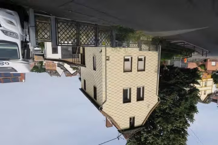 Wohn-/Geschäftshaus, Garage in Wiesbaden - Bild 1