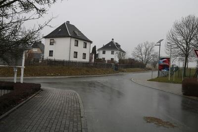 Einfamilienhaus in Steinsdorfer Straße 9, 08547 Plauen, Jößnitz - Bild 1