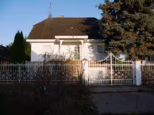 Grundstück mit Einfamilienhaus in Berlin - Bild 1
