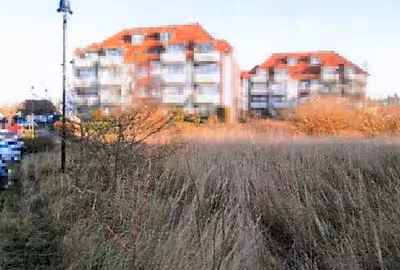 Verkehrs-/Grün-/Pkw-Parkflächen (tlw. baureifes Land) in Kieler Ring, Anklamer Straße, Danziger Straße, 18437 Stralsund - Bild 1