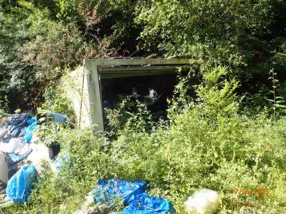Zweigeschossiges als Doppelhaus errichtetes Achtfamilienwohnhaus in Altena - Bild 3
