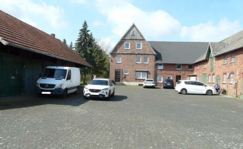 Zweifamilienhaus, land- und forstwirtschaftlich genutztes Grundstück, Gewerbeeinheit (z.B. Laden, Büro) in Soest - Bild 1
