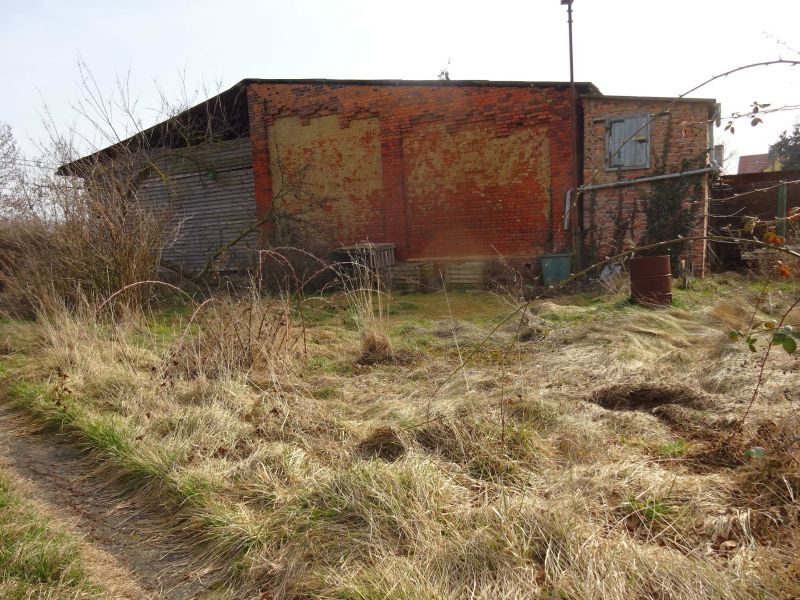 Wohnhaus mit Nebengebäuden und Gartenland in Nessa - Bild 1