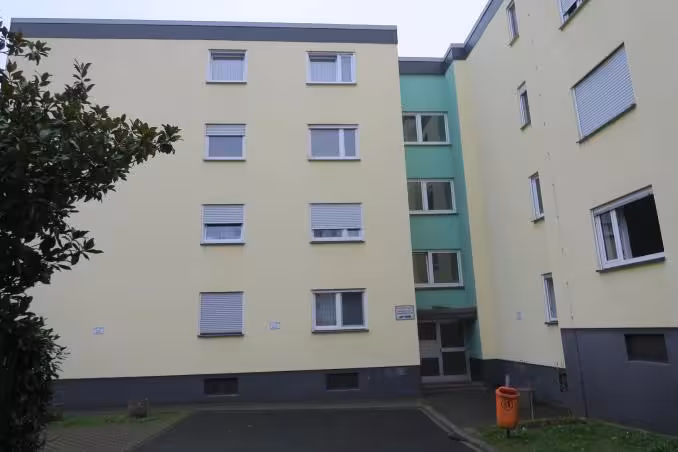 Eigentumswohnung (3 bis 4 Zimmer), Kfz-Stellplatz in Wiesbaden - Bild 1