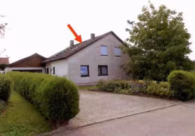 Zweifamilienhaus und Landwirtschafts-/Waldflächen in Rosensteinstraße 2, 89558 Böhmenkirch - Bild 1