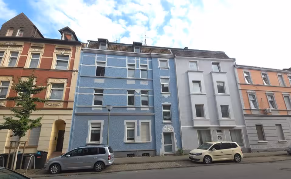 Zwei Grundstücke, ein Grundstück, bebaut mit Wohn- und Geschäftshaus und weiteres Grundstück, überbaut mit Wohn- und Geschäftshaus in Gelsenkirchen - Bild 1