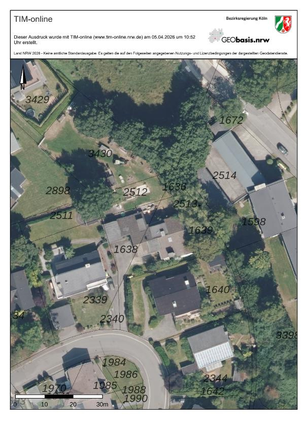 Garage, Einfamilienhaus, Einfamilienhaus mit Einliegerwohnung und Schwimmbadanbau in Meinerzhagen - Bild 2