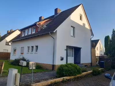 Zweifamilienhaus, Garage in Königsberger Str. 16, 32457 Porta Westfalica, Holzhausen I - Bild 2
