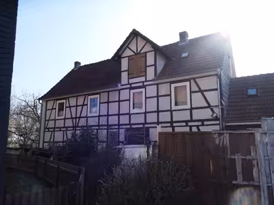 Einfamilienhaus, Garage, unbebautes Grundstück in Burgstraße 44 und Halsgaerten, 34454 Bad Arolsen, Wetterburg - Bild 2