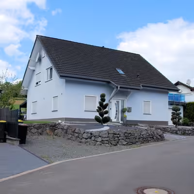 Garage, Einfamilienhaus in Eichfeld 2, 51588 Nümbrecht, Birrenbachtal - Bild 2