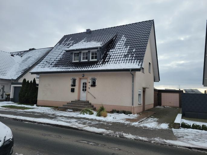 Garage, Einfamilienhaus, ohne Innenbesichtigung in Paderborn - Bild 1