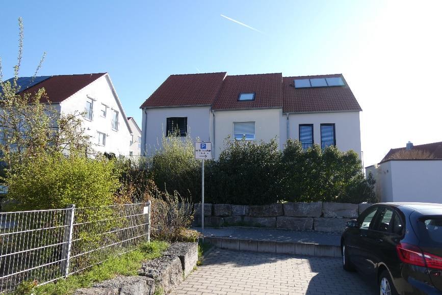 Grundstück mit zweigeschossigem Wohnhaus, Verkehrsfläche, Stellplatzfläche in Würzburg - Bild 3