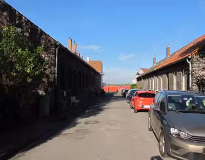 Eigentumswohnung (ab 5 Zimmer-Zweifamilienhaus) in Teutoburgstraße 5, 40625 Düsseldorf, Gerresheim - Bild 2