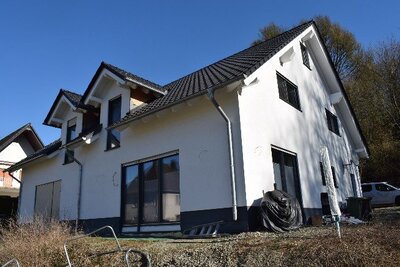 Doppelhaushälfte in Alter Weg 46, 57413 Finnentrop, Bamenohl - Bild 2