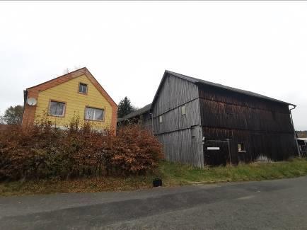 Bauernhaus mit 2 Holzscheunen, Wiesengrundstück, Garagengrundstück mit 2 Massivgaragen in Schönwald - Bild 4
