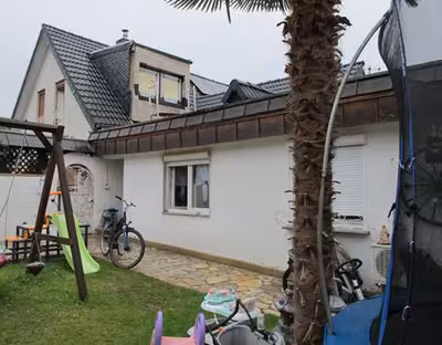Ein-/Zweifamilienhaus in Krönerweg 25, 40468 Düsseldorf, Unterrath - Bild 2