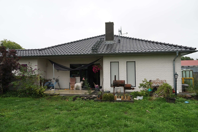 Einfamilienhaus nebst Garagenanbau in Tiergartenweg 6, 17192 Schloen-Dratow OT Neu Schloen - Bild 1