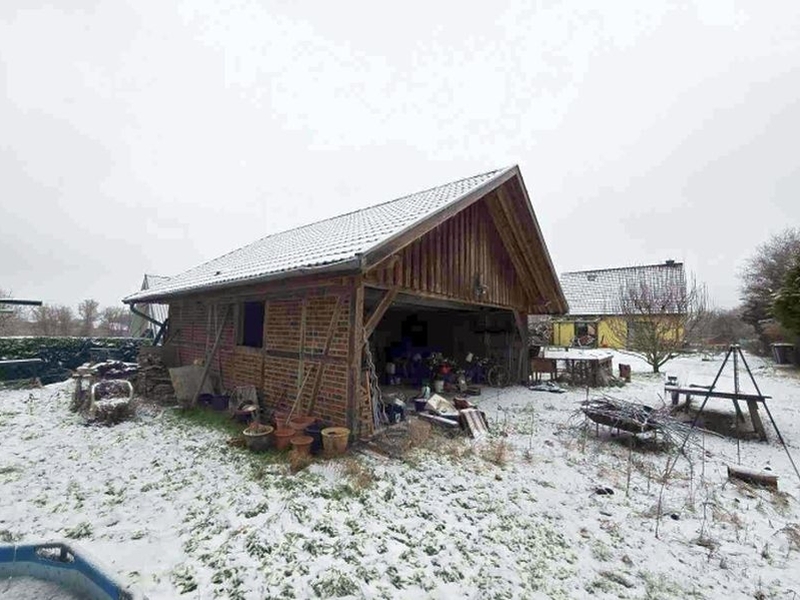 Einfamilienwohnhaus mit Doppelcarport in Malchin - Bild 3