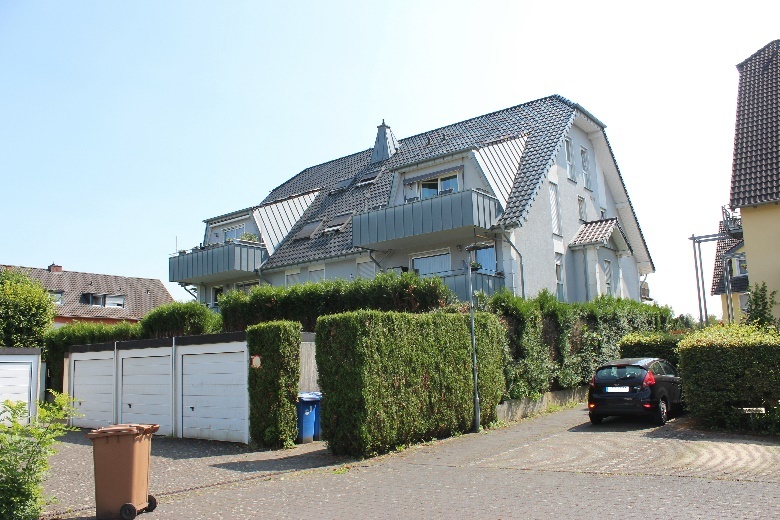 Kfz-Stellplatz, Eigentumswohnung (3 bis 4 Zimmer), Garten/Terrasse in Kerpen - Bild 2